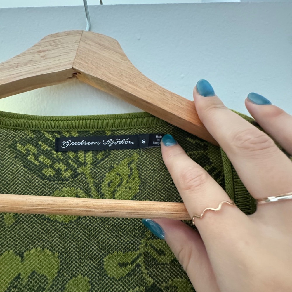 Gudrun sjoden green flower sweater - Picture 3 of 5